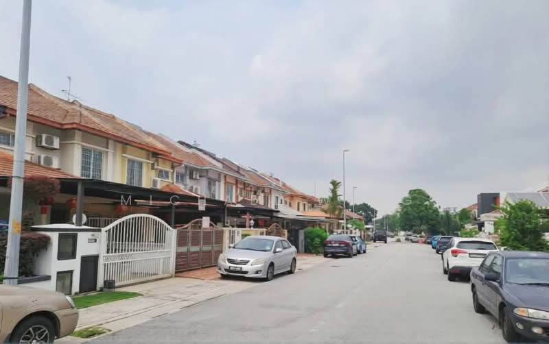 Terraced House for Sale in Bandar Botanic (Klang) - Michael Wong - Exterior - PropertyGuru.com.my