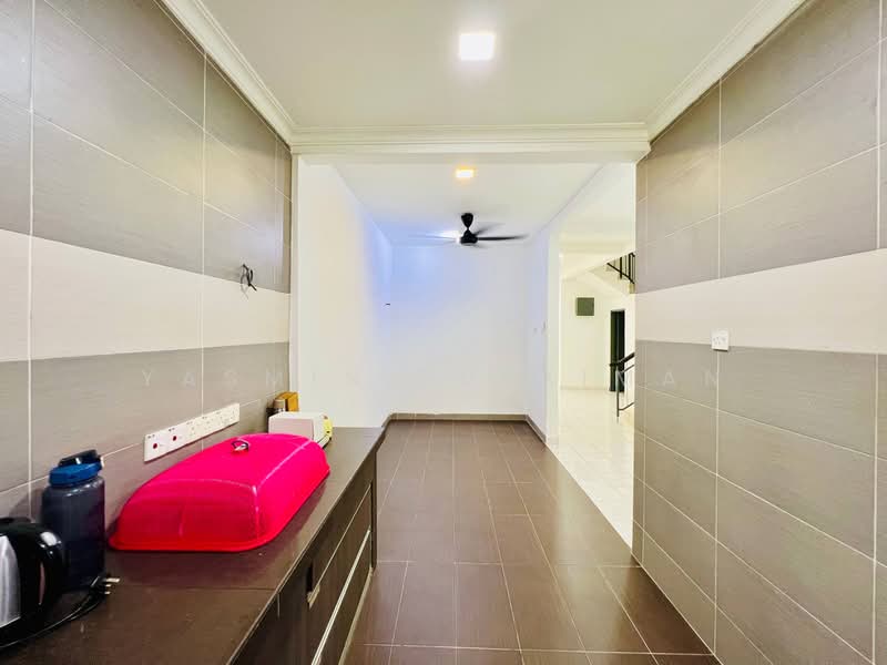 Rumah Teres 2 Tingkat untuk Dijual di Taman Bukit Subang (Shah Alam) - Yasmin Sulaiman - Interior - PropertyGuru.com.my