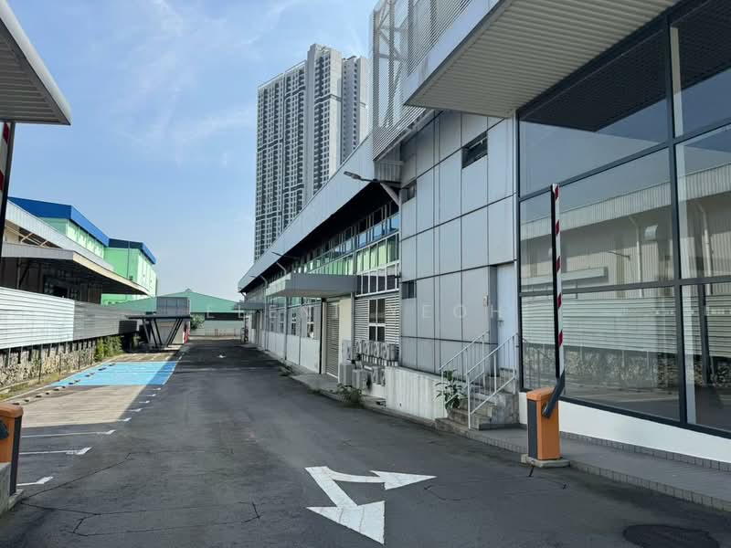 Warehouse for Rent in TAMAN PUCHONG UTAMA (Puchong) - Eleni Yeoh - Exterior - PropertyGuru.com.my