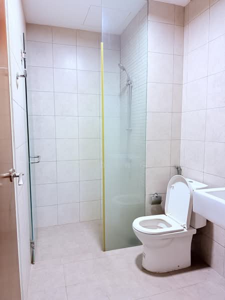 Service Residence for Sale at Setia SKY Residences - Leo Ng - Bathroom - PropertyGuru.com.my