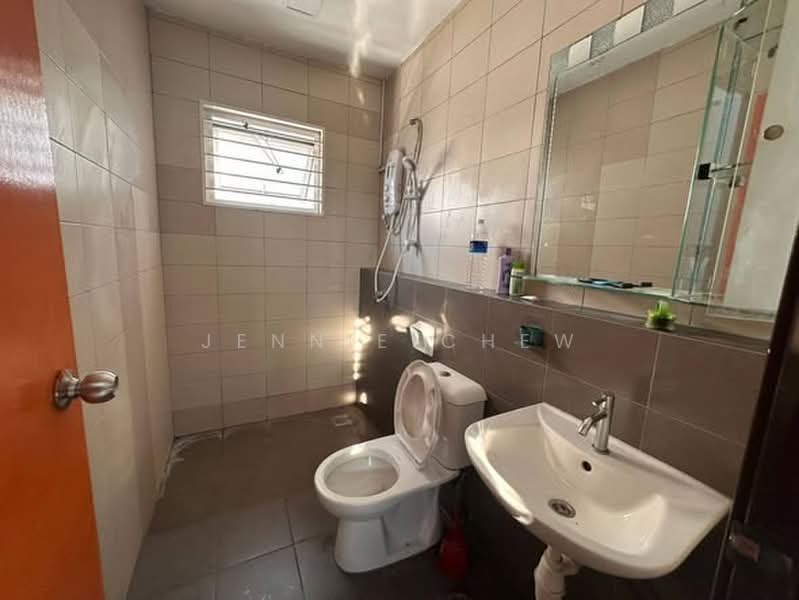 Semi-Detached House for Sale in Ambang Botanic (Klang) - Jennie Chew - Bathroom - PropertyGuru.com.my