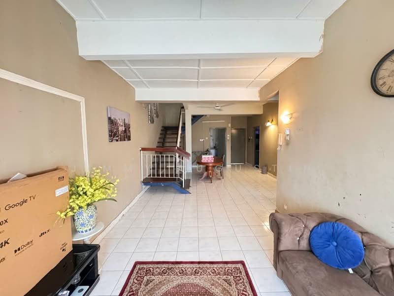 Condominium for Sale at Tiara Duta - Jimmy Augustin - Living Room - PropertyGuru.com.my