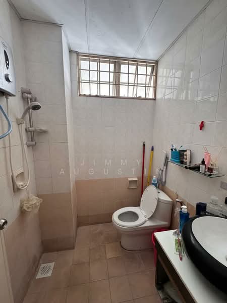 Condominium for Sale at Tiara Duta - Jimmy Augustin - Bathroom - PropertyGuru.com.my