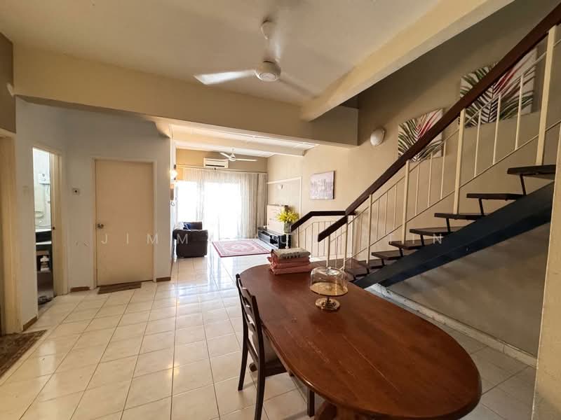 Condominium for Sale at Tiara Duta - Jimmy Augustin - Living Room - PropertyGuru.com.my