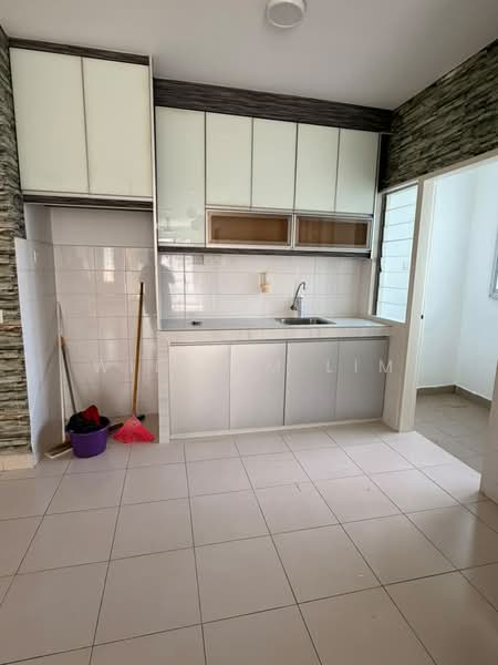 Apartment for Rent at Seri Baiduri - William Lim - Kitchen - PropertyGuru.com.my
