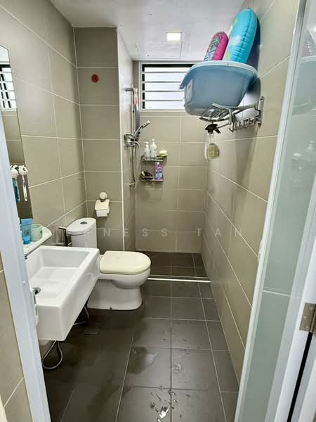 Service Residence for Sale at The Garden Residences - Erness Tan - Bathroom - PropertyGuru.com.my