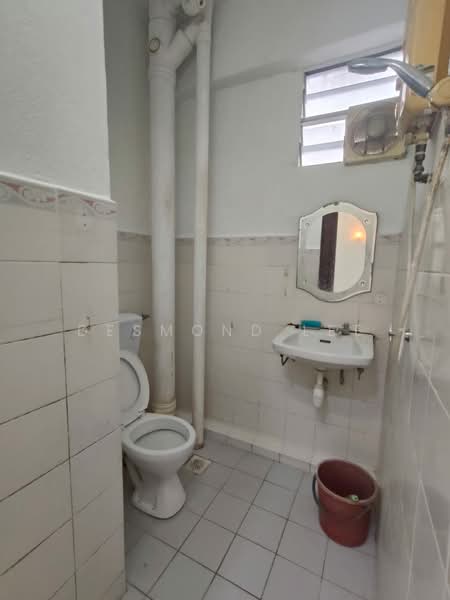 Pangsapuri untuk Dijual di Villa Kejora - Desmond Lee - Bathroom - PropertyGuru.com.my