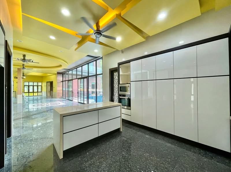 Rumah Banglo untuk Dijual di Mines Resort City (Seri Kembangan) - JUMIDAH (JUE) - Kitchen - PropertyGuru.com.my