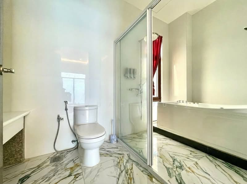 Rumah Banglo untuk Dijual di Mines Resort City (Seri Kembangan) - JUMIDAH (JUE) - Bathroom - PropertyGuru.com.my
