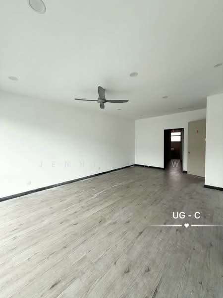 3-storey Terraced House for Sale in Ambang Botanic (Klang) - Jennie Chew - Living Room - PropertyGuru.com.my