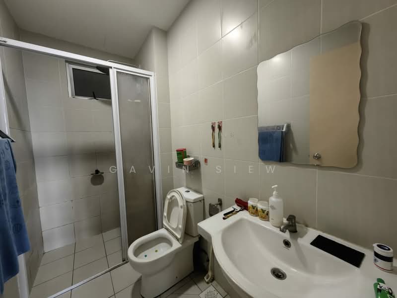 Service Residence for Sale at Meridin Bayvue @ Sierra Perdana - Gavin Siew - Bathroom - PropertyGuru.com.my