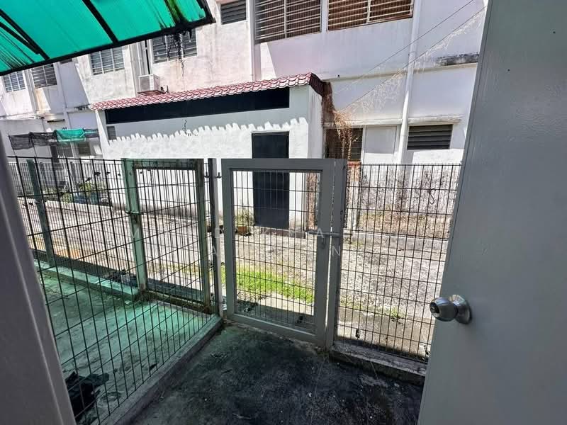 Townhouse for Sale in Bandar Saujana Putra (Tanjong Duabelas) - Mohd Khairul Amilin - Exterior - PropertyGuru.com.my