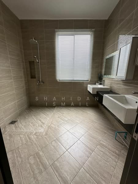 Semi-Detached House for Sale in Seremban (Negeri Sembilan) - Shahidan Ismail - Bathroom - PropertyGuru.com.my