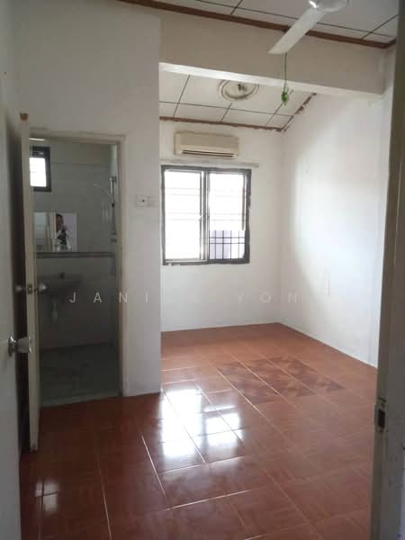 Rumah Teres 2 Tingkat untuk Disewa di Taman Desa Tebrau (Tebrau) - Janice Yong - Interior - PropertyGuru.com.my