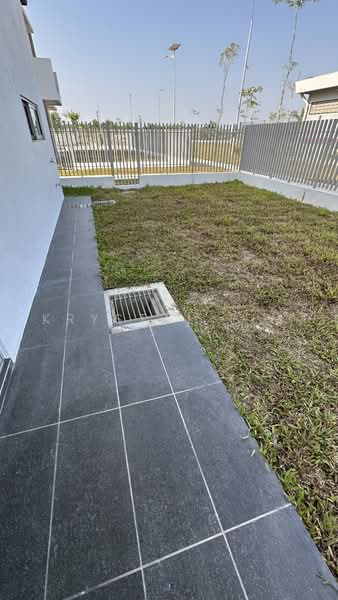 Rumah Teres 2-Tingkat untuk Disewa di Bandar Gamuda Cove (Dengkil) - Krystal Lim - Exterior - PropertyGuru.com.my