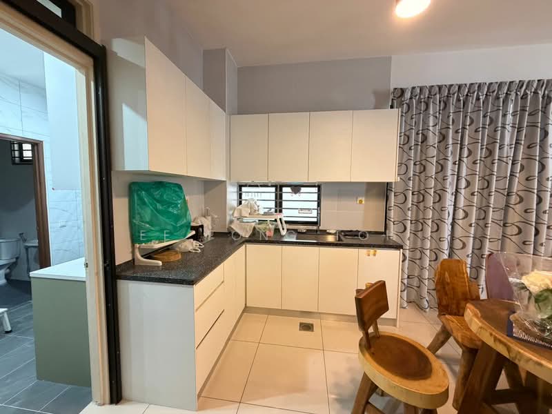 Cluster House for Sale in Bukit Indah (Iskandar Puteri (Nusajaya)) - Ee Fong Toh - Kitchen - PropertyGuru.com.my