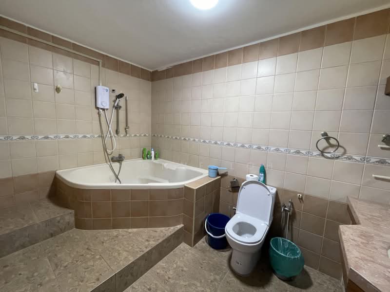 Bungalow for Rent in Gurney Drive (Penang) - Yvonne Loh - Bathroom - PropertyGuru.com.my