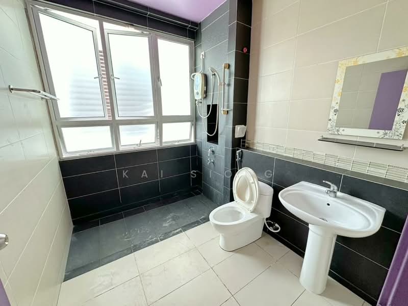 Rumah Kluster untuk Dijual di Taman Nusa Bestari (Iskandar Puteri (Nusajaya)) - Kai Siong - Bathroom - PropertyGuru.com.my
