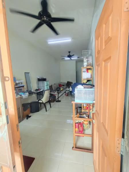 1-storey Terraced House for Rent in Johor Bahru (Johor) - JIA SOONG NG - Living Room - PropertyGuru.com.my