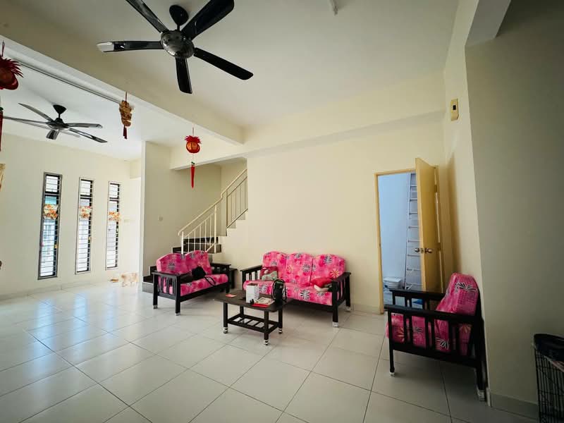 2-storey Terraced House for Sale in Taman Pulai Hijauan (Skudai) - Evon Yap - Living Room - PropertyGuru.com.my
