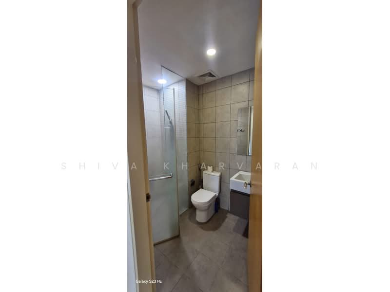 Servis Apartment untuk Disewa di Setia SKY Residences - Shiva Kharvaran - Bathroom - PropertyGuru.com.my
