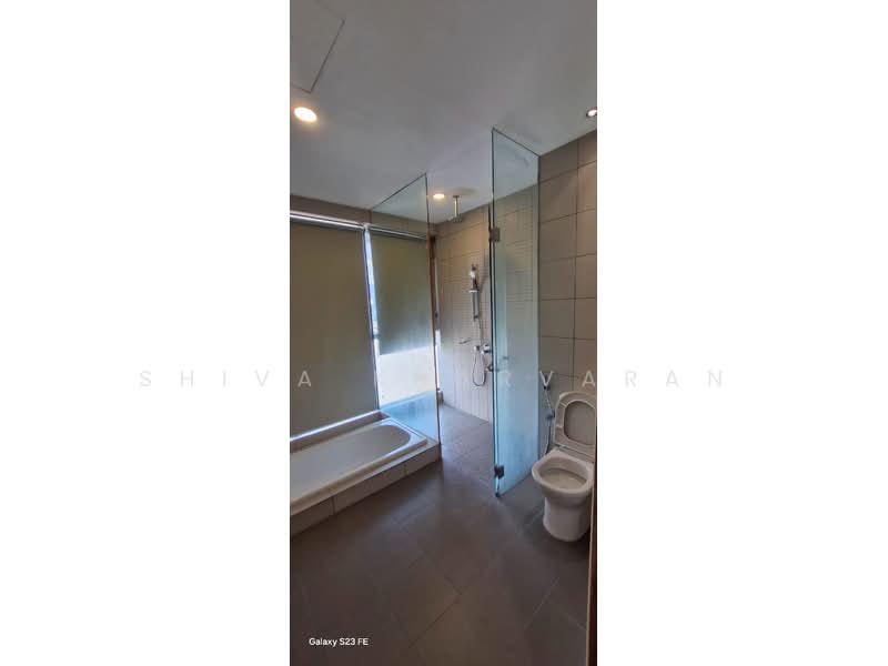 Servis Apartment untuk Disewa di Setia SKY Residences - Shiva Kharvaran - Bathroom - PropertyGuru.com.my