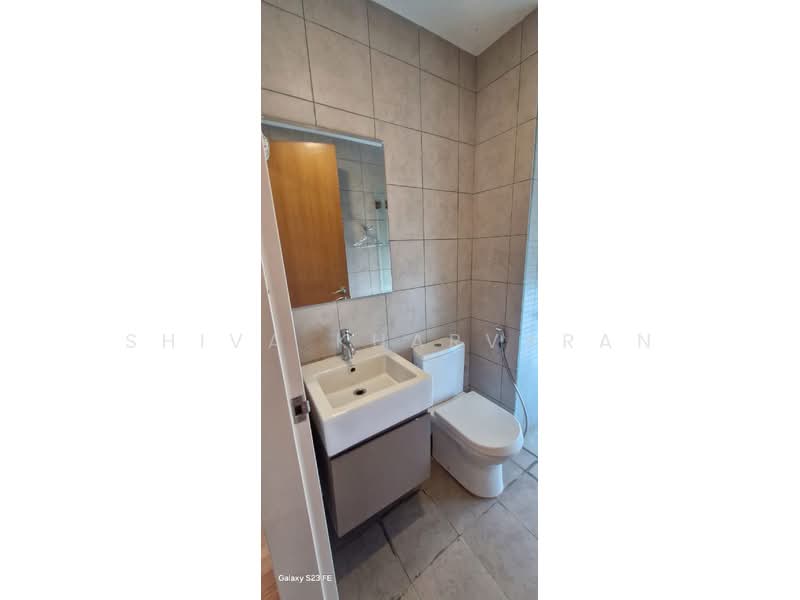 Servis Apartment untuk Disewa di Setia SKY Residences - Shiva Kharvaran - Bathroom - PropertyGuru.com.my