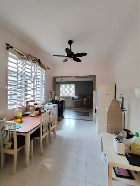 Bungalow for Sale in Bandar Tasik Senangin (Lenggeng) - JUMIDAH (JUE) - Dining Room - PropertyGuru.com.my