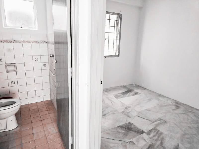 Kondominium untuk Dijual di Pandan Heights Condominium - Fauran Nawawi - Bathroom - PropertyGuru.com.my