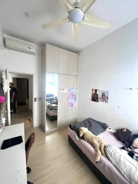 Kondominium untuk Dijual di Lakeville Residence - Edwin Wong - Bedroom - PropertyGuru.com.my