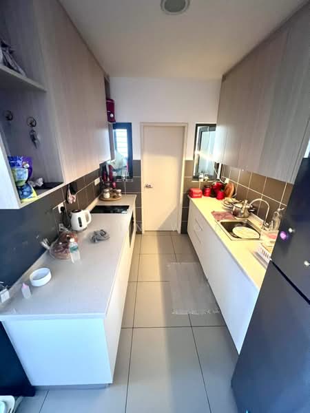 Kondominium untuk Dijual di Lakeville Residence - Edwin Wong - Kitchen - PropertyGuru.com.my