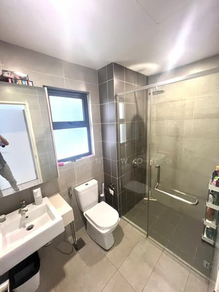 Kondominium untuk Dijual di Lakeville Residence - Edwin Wong - Bathroom - PropertyGuru.com.my
