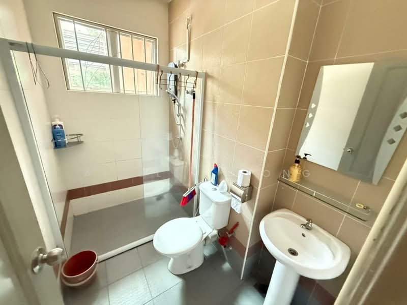 Cluster House for Sale in Bandar Seri Botani (Simpang Pulai) - Ainsley Thong - Bathroom - PropertyGuru.com.my