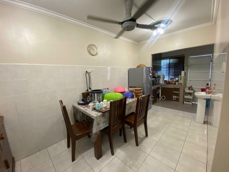 Rumah Teres 2 Tingkat untuk Disewa di Seksyen 19 (Shah Alam) - Atiqah Yaacob - Kitchen - PropertyGuru.com.my