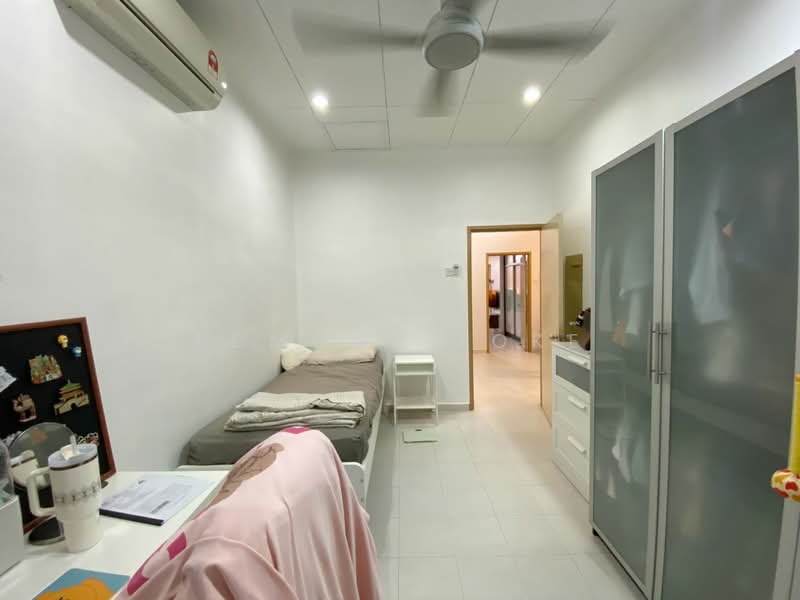 2-storey Terraced House for Sale in Kampung Segambut Tengah (Segambut) - Edmond Loke - Bedroom - PropertyGuru.com.my
