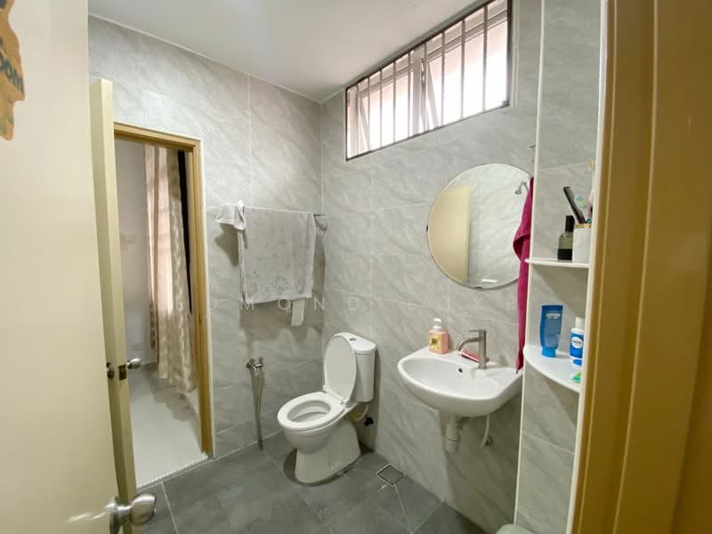 2-storey Terraced House for Sale in Kampung Segambut Tengah (Segambut) - Edmond Loke - Bathroom - PropertyGuru.com.my