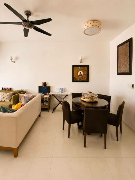 Kondominium untuk Dijual di Seri Maya Condominium - Luqman Ramli - Living Room - PropertyGuru.com.my