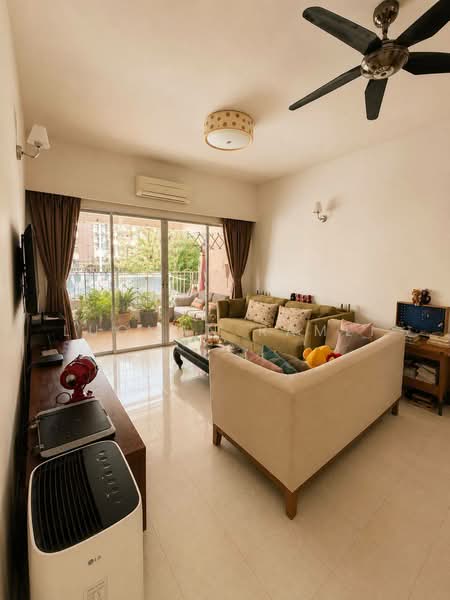 Kondominium untuk Dijual di Seri Maya Condominium - Luqman Ramli - Living Room - PropertyGuru.com.my