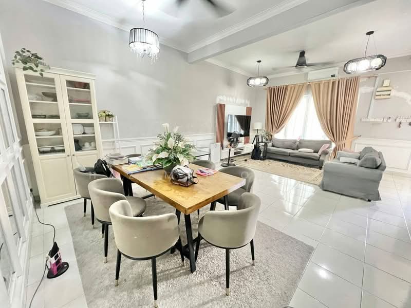 2-storey Terraced House for Sale in Seksyen 32 (Shah Alam) - Hazeman Omar - Living Room - PropertyGuru.com.my