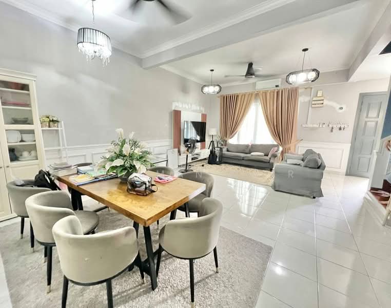 2-storey Terraced House for Sale in Seksyen 32 (Shah Alam) - Hazeman Omar - Living Room - PropertyGuru.com.my