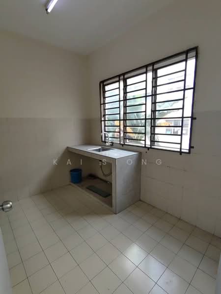 Apartment for Sale at Taman Desa Kempas - Kai Siong - Kitchen - PropertyGuru.com.my