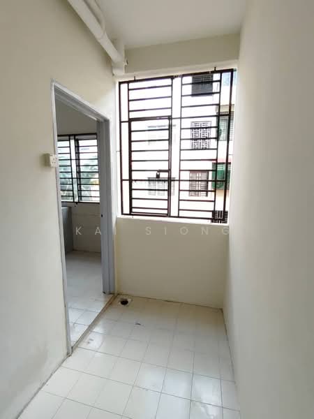 Apartment for Sale at Taman Desa Kempas - Kai Siong - Balcony - PropertyGuru.com.my