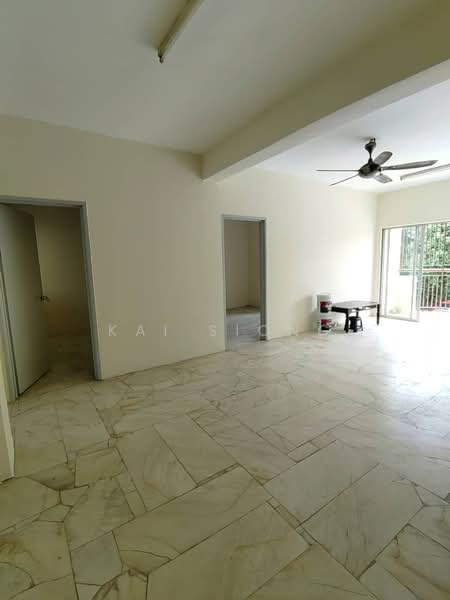Apartment for Sale at Taman Desa Kempas - Kai Siong - Living Room - PropertyGuru.com.my