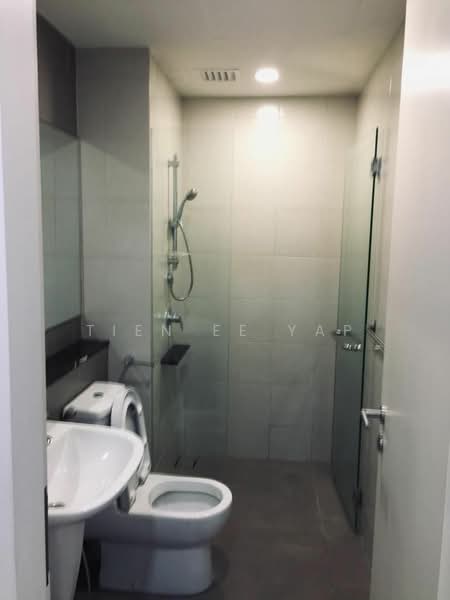 Servis Apartment untuk Disewa di G Residence - Tien Ee Yap - Bathroom - PropertyGuru.com.my