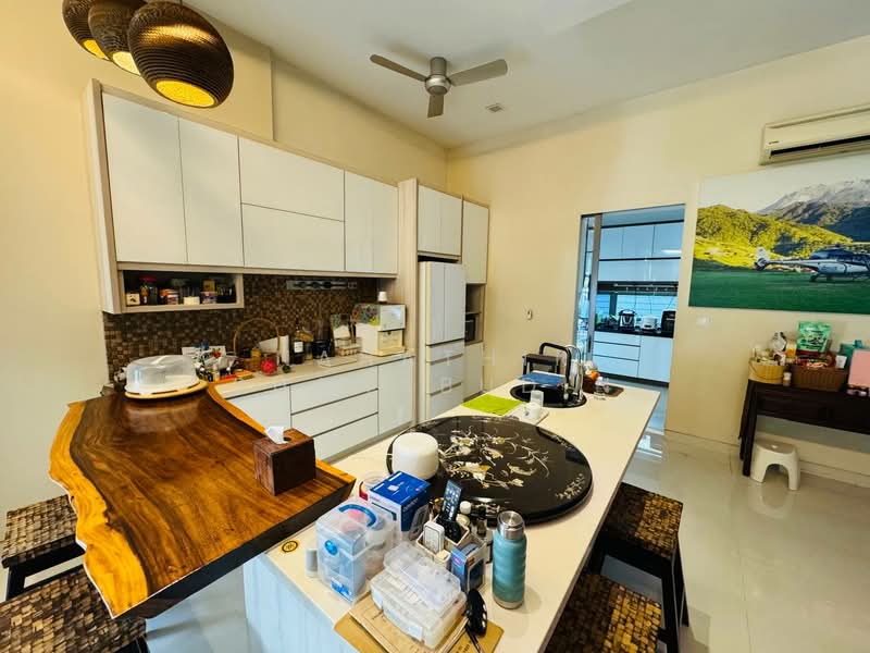 Rumah Berkembar untuk Dijual di Temasya Glenmarie (Glenmarie) - Nahathir Shahabudin - Kitchen - PropertyGuru.com.my