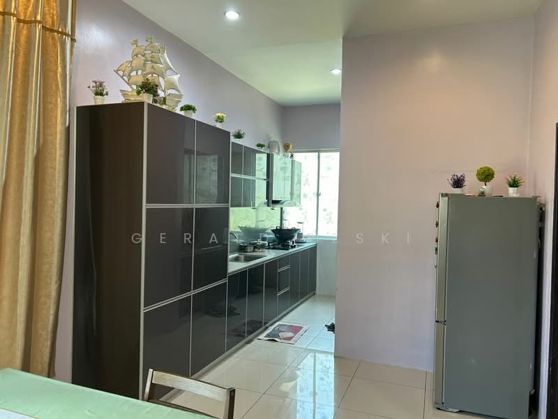 Semi-Detached House for Sale in Bandar Tasek Mutiara (Simpang Ampat) - Gerald Peski - Kitchen - PropertyGuru.com.my