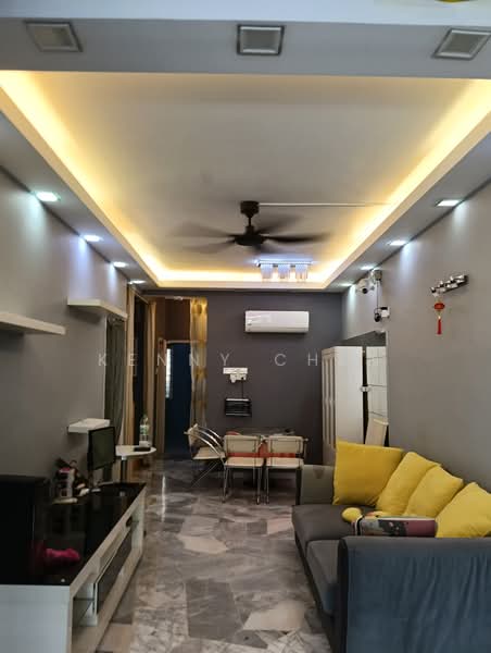 Rumah Teres untuk Disewa di Cheras (Selangor) - Kenny Chen - Living Room - PropertyGuru.com.my