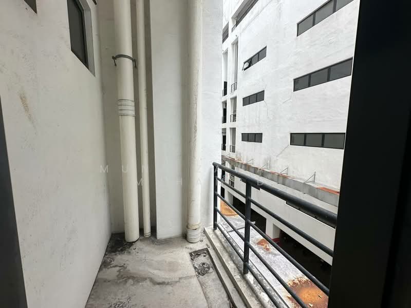 Kedai / Pejabat untuk Disewa di Cyberjaya (Selangor) - Muna Zawani Muhamad - Balcony - PropertyGuru.com.my