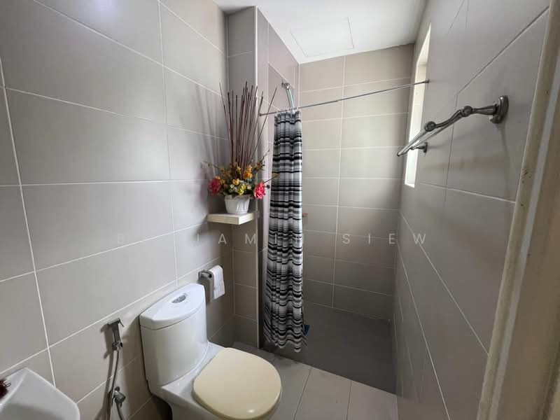 Semi-Detached House for Sale in Taman Villa Perdana (Kajang) - Benjamin Siew - Bathroom - PropertyGuru.com.my