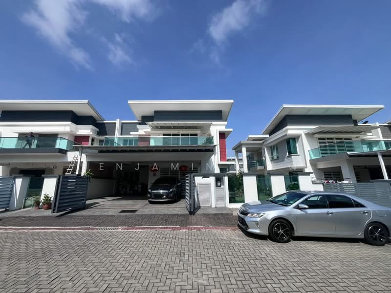 Semi-Detached House for Sale in Taman Villa Perdana (Kajang) - Benjamin Siew - Exterior - PropertyGuru.com.my